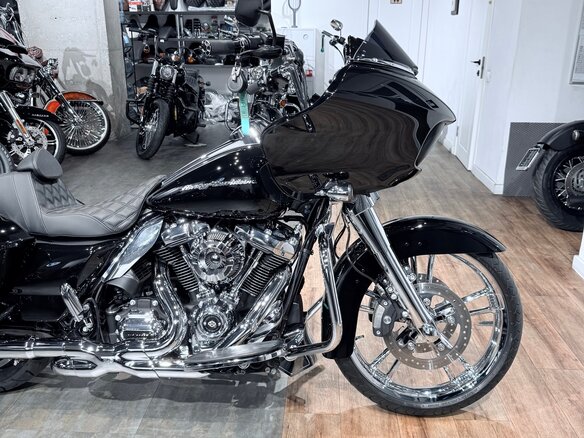 2017 Harley-Davidson Road Glide Special, чёрный, 1899000 рублей - вид 14
