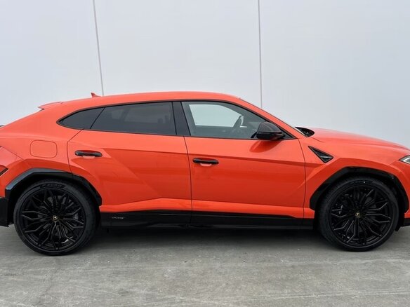 2026 Lamborghini Urus SE I Рестайлинг, оранжевый - вид 9