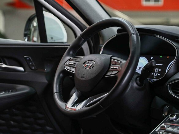 2022 Hyundai Santa Fe IV Рестайлинг, белый, 3190000 рублей - вид 9