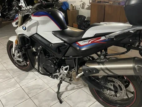 2018 BMW F 800 R, белый, 777000 рублей, вид 1