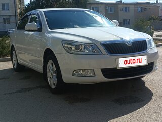 2012 Skoda Octavia II (A5) Рестайлинг, белый, 890000 рублей, вид 4