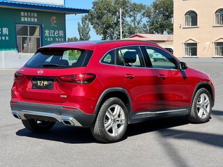 2022 Mercedes-Benz GLA 180 II (H247), красный, 2240000 рублей, вид 4