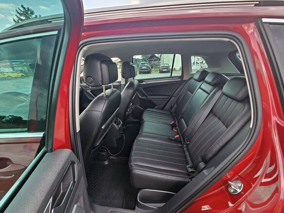 2018 Volkswagen Tiguan II, пурпурный, 2180000 рублей - вид 10