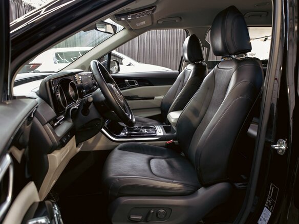 2021 Kia Carnival IV, чёрный, 2995000 рублей - вид 10