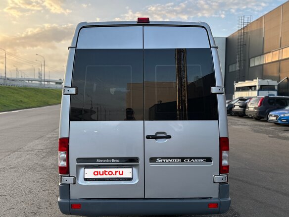 2017 Mercedes-Benz Sprinter Classic, серебристый, 2390000 рублей - вид 5