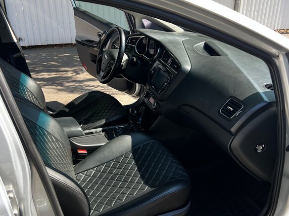 2015 Kia Ceed II Рестайлинг, серебристый, 1250000 рублей - вид 12
