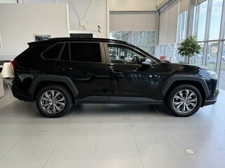 2023 Toyota RAV4 V (XA50), чёрный, 3590000 рублей, вид 4