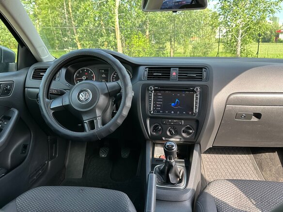 2014 Volkswagen Jetta VI Рестайлинг, серый, 900000 рублей - вид 12