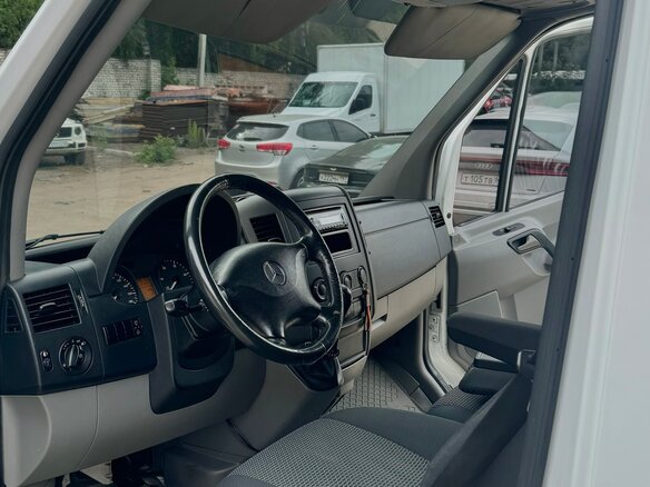2011 Mercedes-Benz Sprinter, белый, 1800000 рублей - вид 8