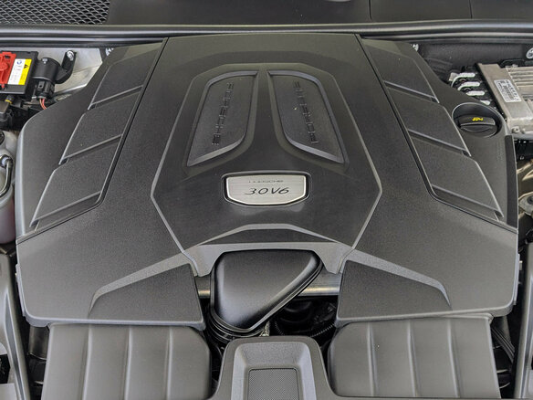2019 Porsche Cayenne III, серый, 4790000 рублей - вид 9