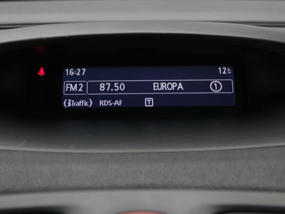 2014 Renault Fluence I Рестайлинг, бежевый, 980000 рублей - вид 12