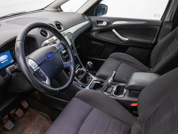 2010 Ford S-MAX I, белый, 980000 рублей - вид 9