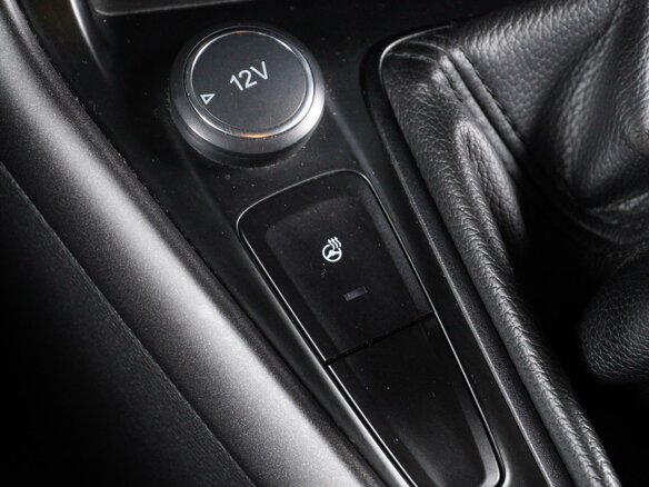 2016 Ford Focus III Рестайлинг, белый, 1299000 рублей - вид 12