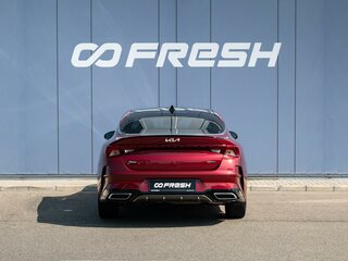 2021 Kia K5 III, красный, 2240000 рублей, вид 4