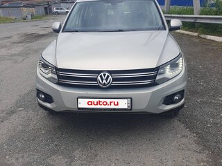 2012 Volkswagen Tiguan I Рестайлинг, серебристый, 1400000 рублей, вид 1