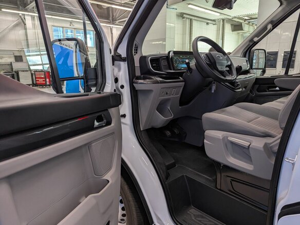 2025 Ford Transit, белый, 6690000 рублей - вид 9