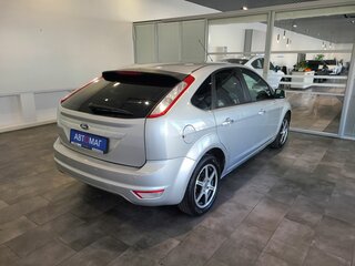 2011 Ford Focus II Рестайлинг, серебристый, 496000 рублей, вид 5