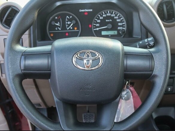 2026 Toyota Land Cruiser 71 70 Series Рестайлинг 2, красный, 10400000 рублей - вид 11