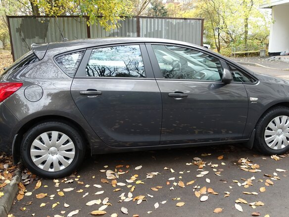 2013 Opel Astra J Рестайлинг, серый, 810000 рублей - вид 5