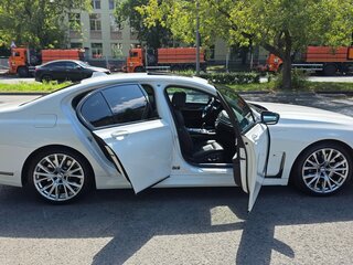 2021 BMW 7 серии 730d VI (G11/G12) Рестайлинг, белый, 6950000 рублей, вид 3