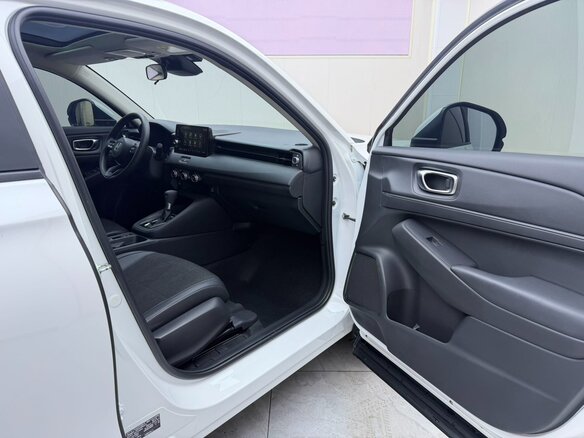 2023 Honda Vezel II, белый, 1870000 рублей - вид 17