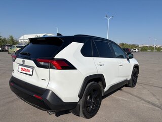 2021 Toyota RAV4 V (XA50), белый, 3650000 рублей, вид 5