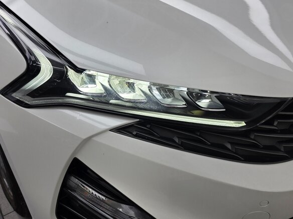 2022 Kia K5 III, белый, 1990000 рублей - вид 7