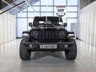 2023 Jeep Wrangler IV (JL) Рестайлинг, чёрный, 11900000 рублей, вид 3