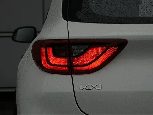 2023 Kia KX1, белый, 1350000 рублей - вид 12