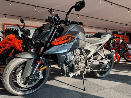 2026 KTM 990 Duke, чёрный, 1299000 рублей, вид 5