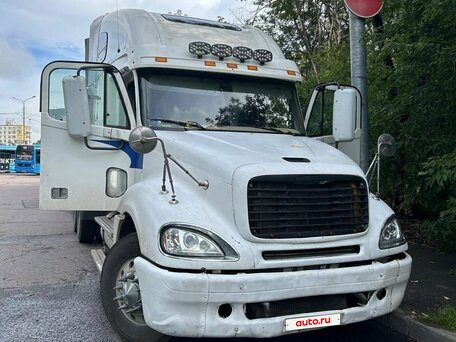 2004 Freightliner Columbia, белый, 1000000 рублей, вид 5