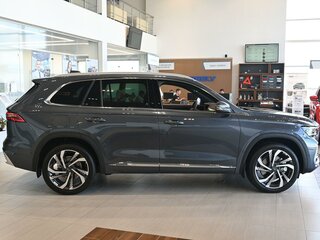 2026 Geely Monjaro I Рестайлинг, серый, 4954990 рублей, вид 4