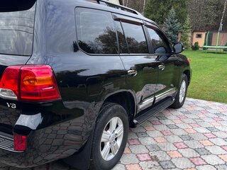 2014 Toyota Land Cruiser 200 Series Рестайлинг 1, чёрный, 3850000 рублей, вид 3