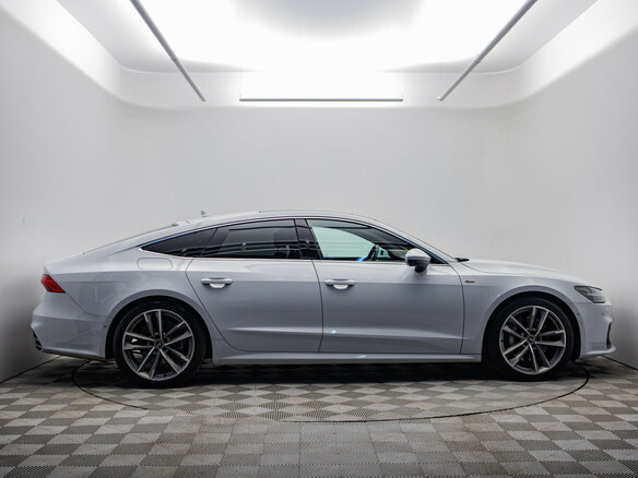2021 Audi A7 55 TFSI II (4K), белый, 5490000 рублей - вид 3