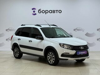 2023 Lada (ВАЗ) Granta Cross I Рестайлинг, белый, 880000 рублей, вид 3
