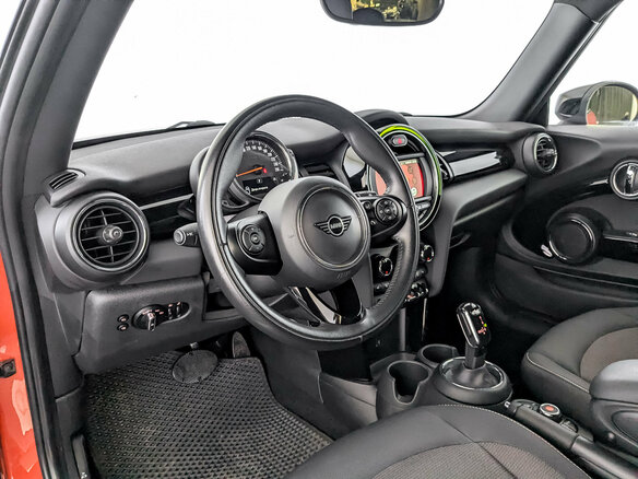 2020 Mini Hatch Cooper III (F55/F56) Рестайлинг, оранжевый, 2330000 рублей - вид 15