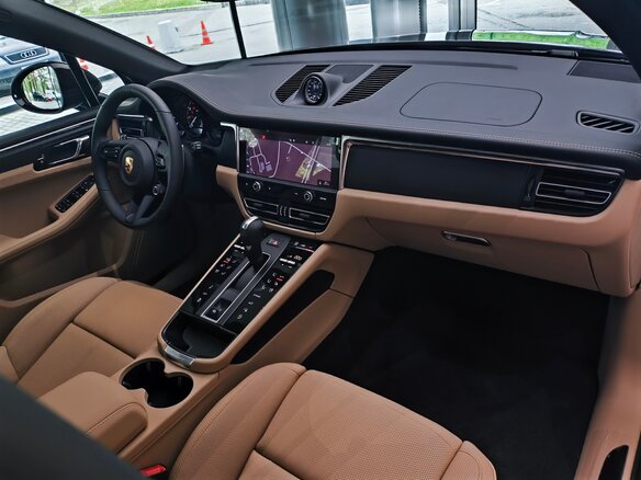 2026 Porsche Macan I Рестайлинг 2, красный, 14390000 рублей - вид 7