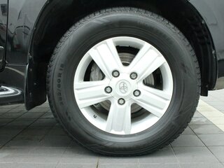 2013 Toyota Land Cruiser 200 Series Рестайлинг 1, чёрный, 3125000 рублей, вид 4