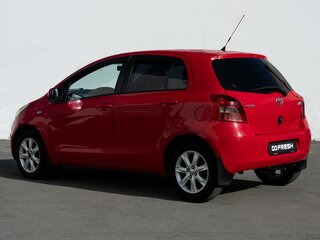 2008 Toyota Yaris Multimode II, красный, 549000 рублей, вид 2