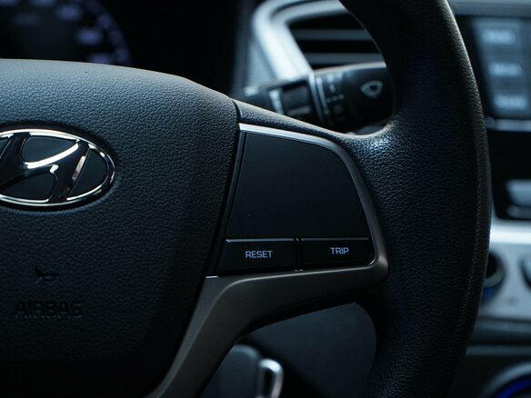 2020 Hyundai Solaris II Рестайлинг, красный, 1399444 рублей - вид 13