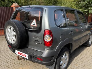 2009 Chevrolet Niva I Рестайлинг, серый, 437000 рублей, вид 3