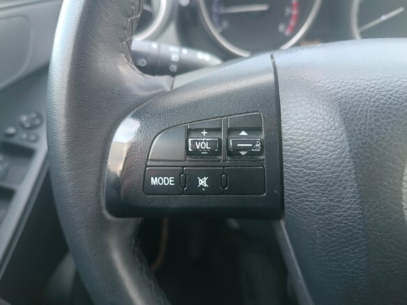 2012 Mazda 3 II (BL) Рестайлинг, белый, 750000 рублей - вид 16