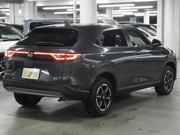 2022 Honda Vezel II, серый, 1650000 рублей - вид 4