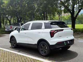 2023 Geely Geometry E 39.4 kWh, белый, 999333 рублей, вид 4