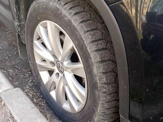 2010 Volkswagen Tiguan I, чёрный, 1050000 рублей, вид 5