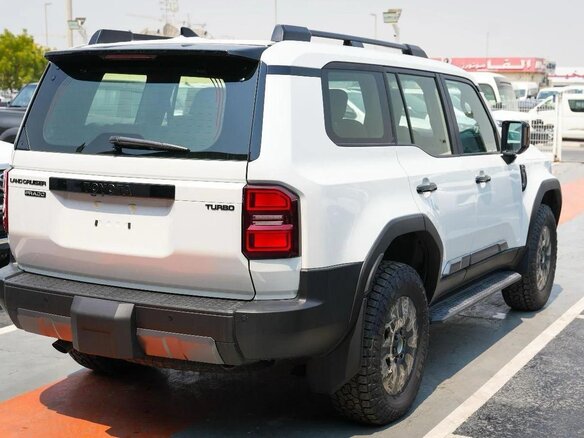 2026 Toyota Land Cruiser Prado 250 Series, белый, 9890000 рублей - вид 5