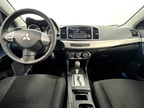 2013 Mitsubishi Lancer X Рестайлинг, белый, 960000 рублей - вид 12