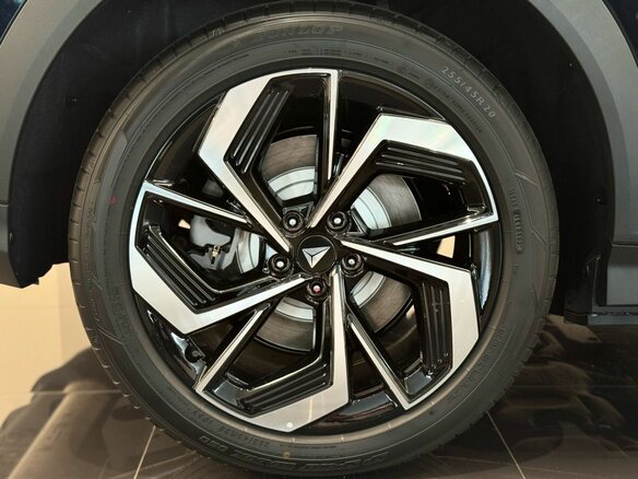 2025 Changan Deepal S07 31.73 kWh I, чёрный, 5289000 рублей - вид 12
