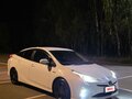 2017 Toyota Prius IV (XW50), белый - вид 1