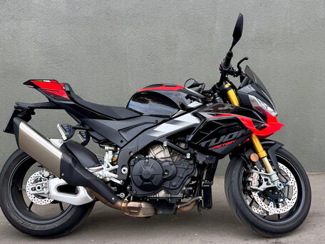 2025 Aprilia Tuono V4, чёрный, 2100000 рублей, вид 1
